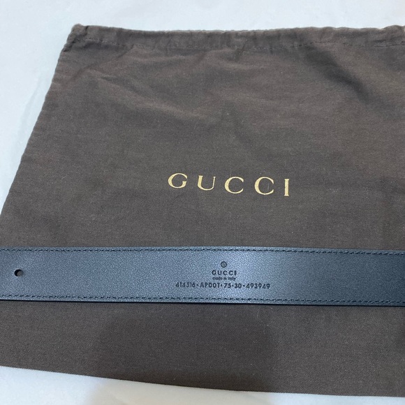 Gucci Black Leather Belt with Gold GG Buckle
SOLD!! - Picture 2 of 5